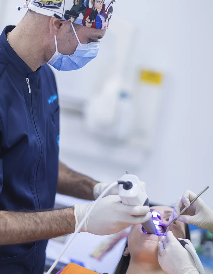 Un bambino durante la sua prima visita dentistica al Centro Odontoiatrico
                         Caselli&Giuliodori.